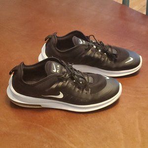 Men's Air Max Running Shoe Size 12